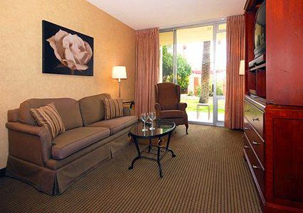 Quality Inn & Suites Downtown 凤凰城 客房 照片