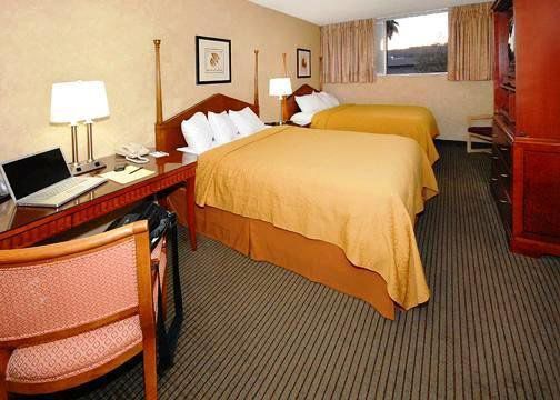 Quality Inn & Suites Downtown 凤凰城 客房 照片